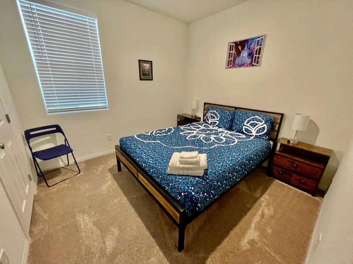 Spacious House, 5 Bedrooms, Sleeps 12, Near Las Vegas Strip And Airport Exterior photo
