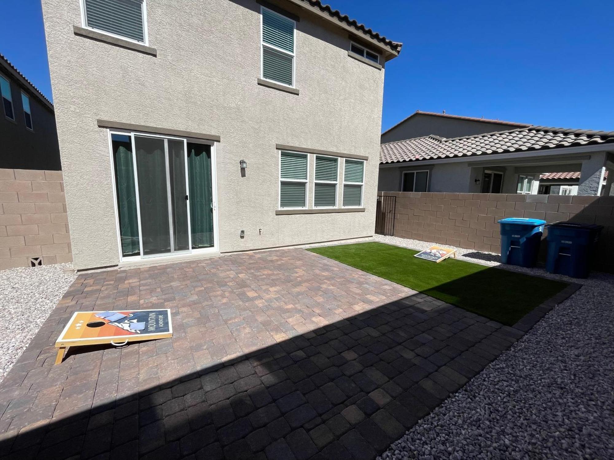 Spacious House, 5 Bedrooms, Sleeps 12, Near Las Vegas Strip And Airport Exterior photo
